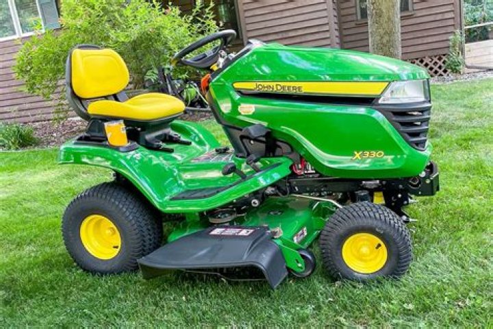 Are John Deere lawn tractors good?