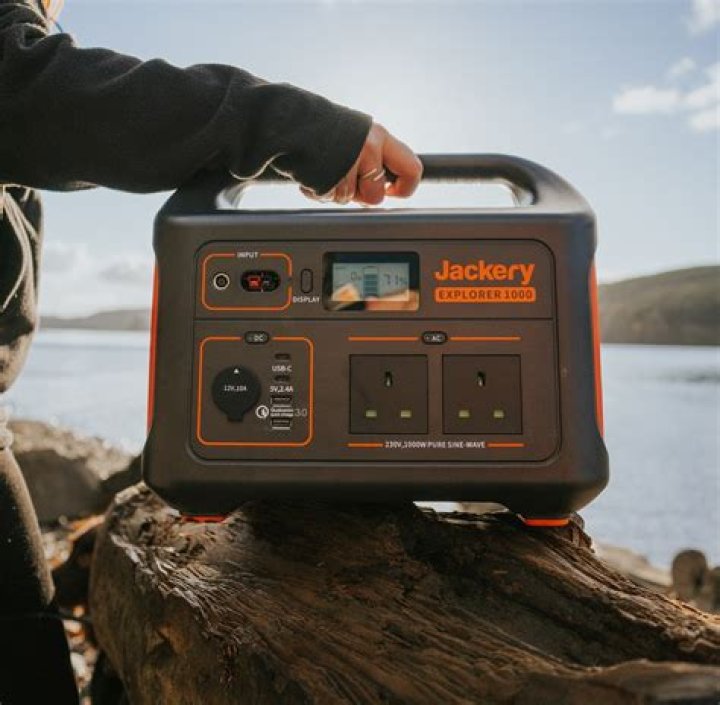 Are rechargeable batteries and solar batteries the same?