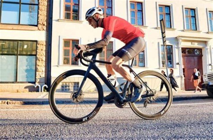 Are road bikes faster than hybrid bikes?