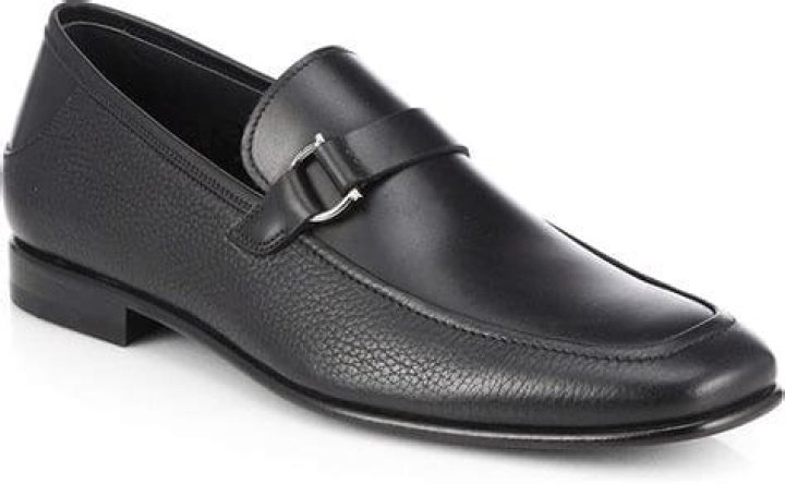 Are Salvatore Ferragamo shoes true to size?