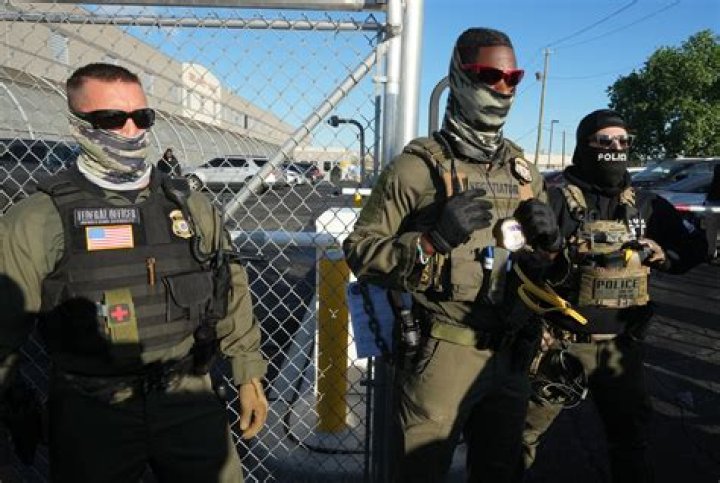 Are there federal parole officers?