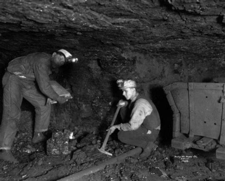 Are there still coal miners?