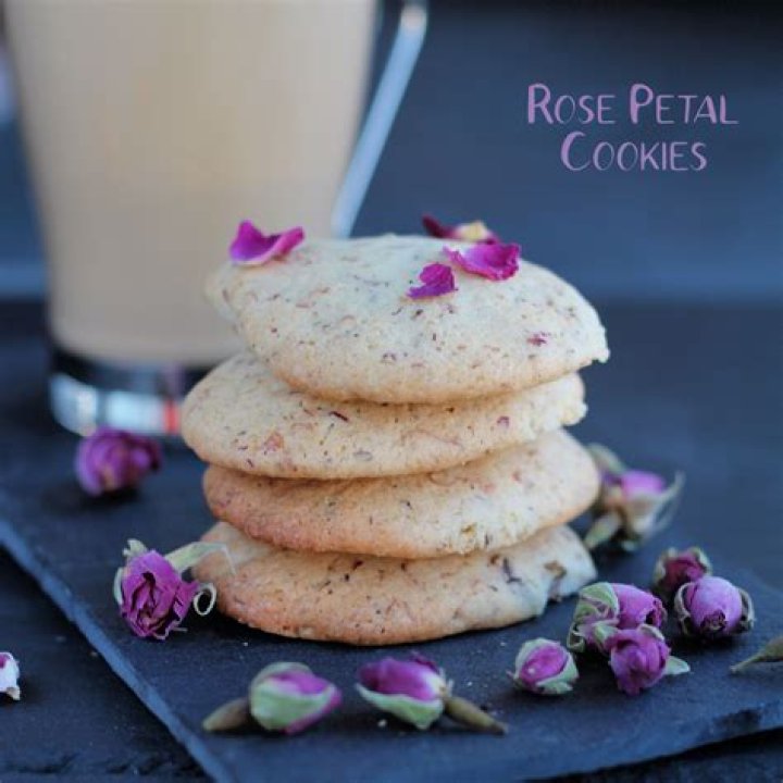 Can you cook rose petals?