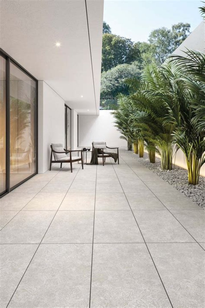 Can you lay porcelain tile outside?