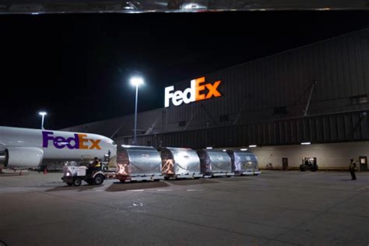 Can you pick up FedEx packages from sort facility?