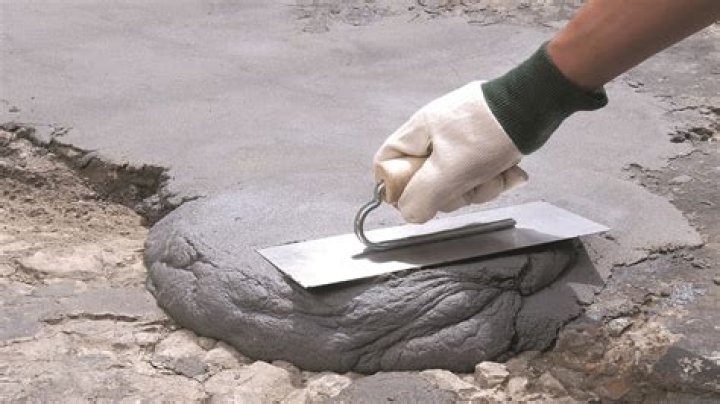 Can you repair tarmac with concrete?