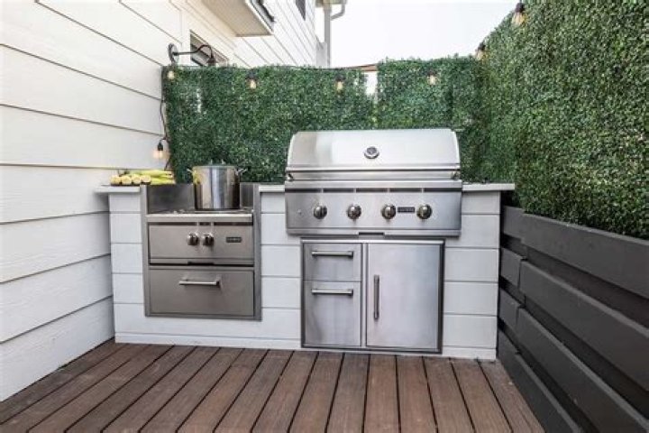 Can you use a gas stove outside?