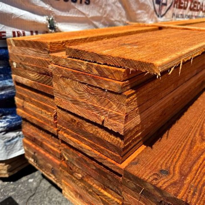 Can you use cedar planks in a smoker?