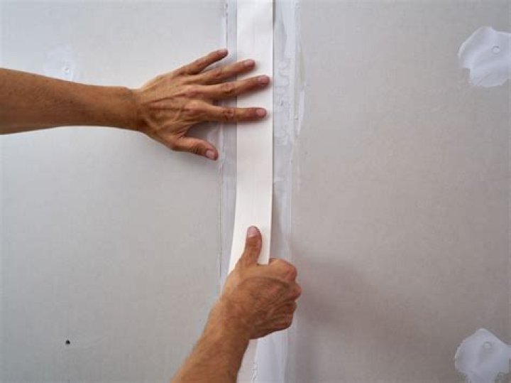 Can you use mesh drywall tape on inside corners?