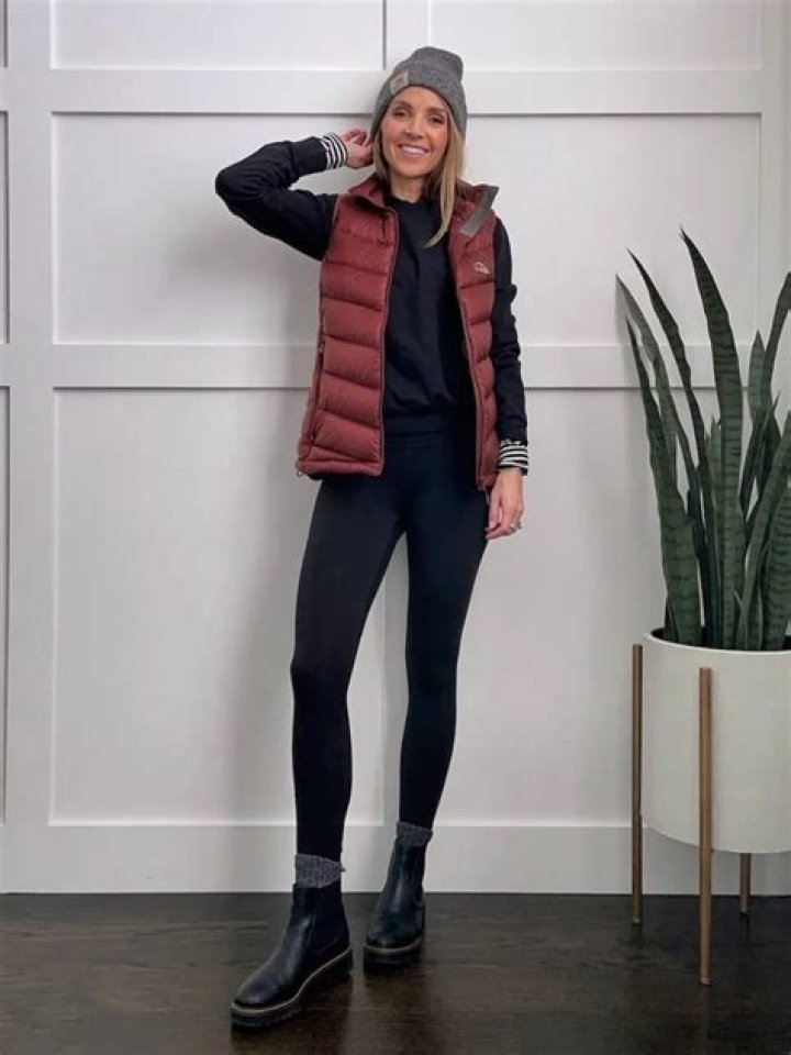 Can you wear a puffer vest to work?