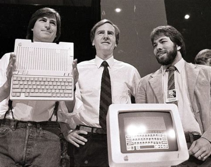 Did Apple and Microsoft work together?