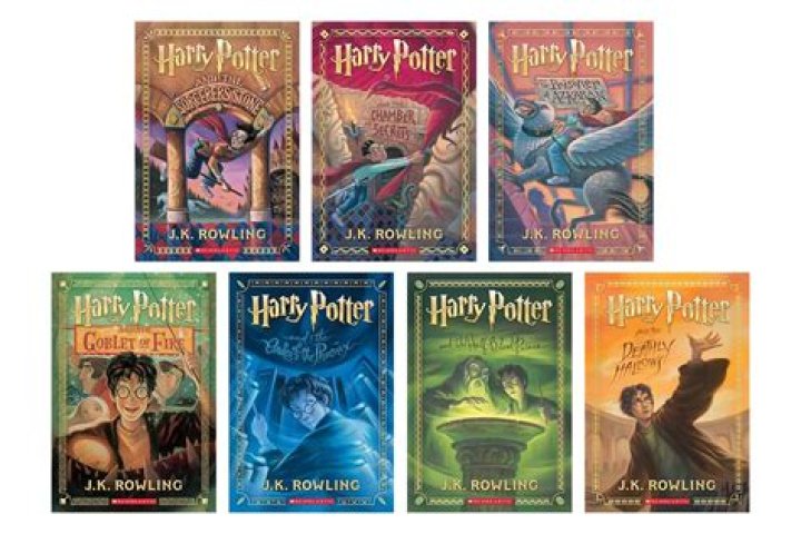 Did Dobby die in Harry Potter book?