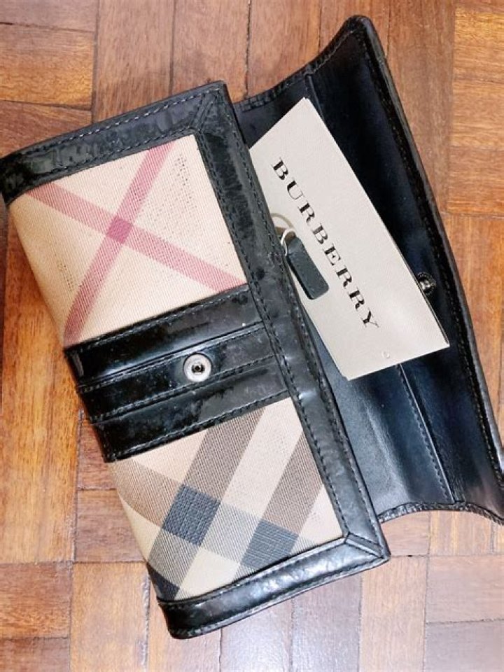 Do all Burberry have serial numbers?