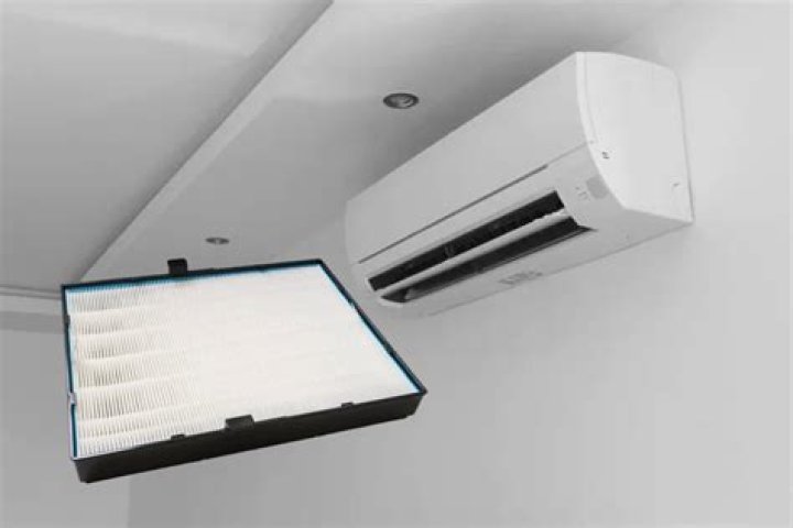 Do mini splits filter air?