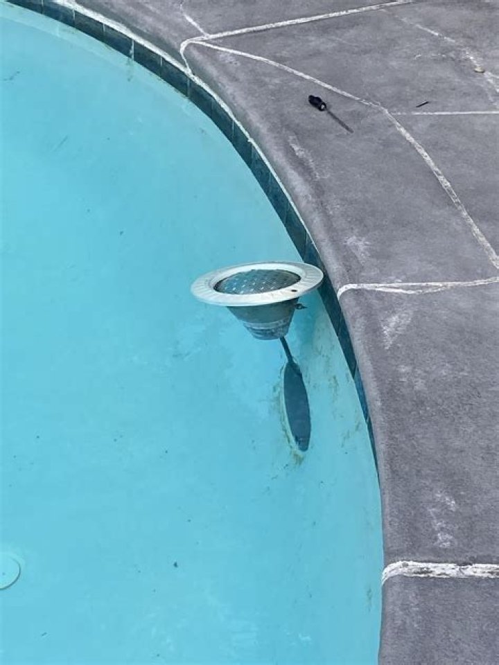 Do you have to drain the pool to change the light?