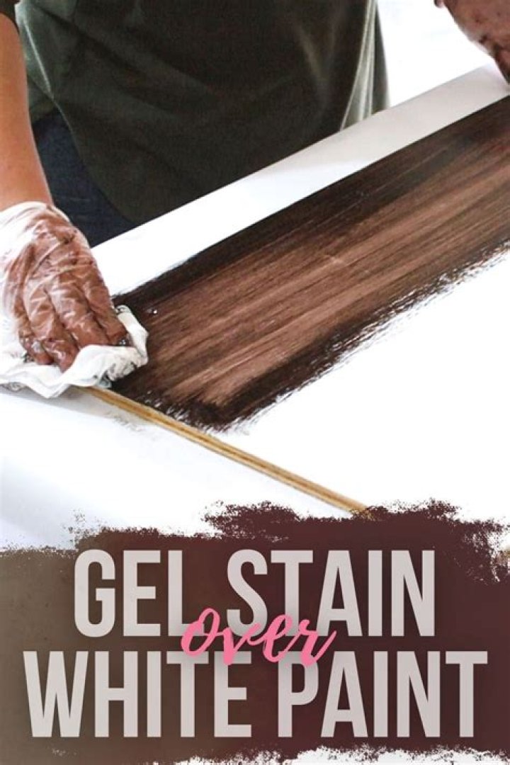 Does gel stain scratch off?