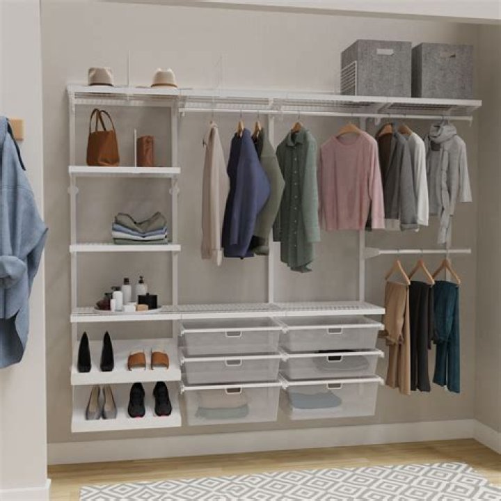 Does Lowes cut wire shelving?