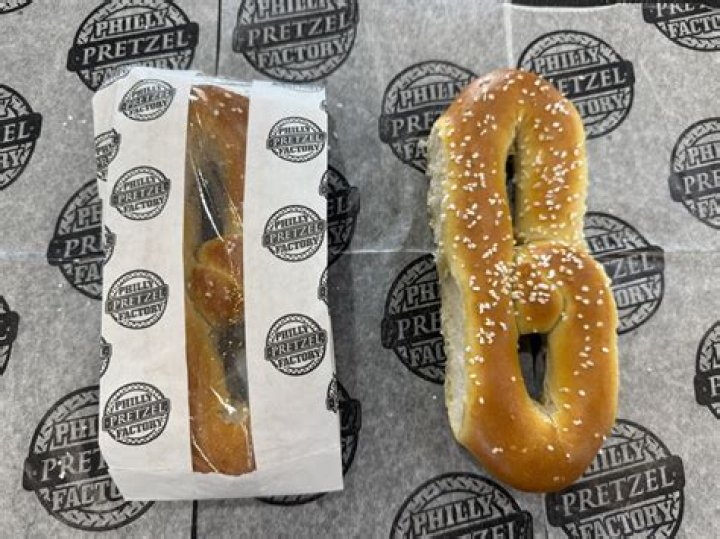 Does Philly Pretzel Factory deliver?