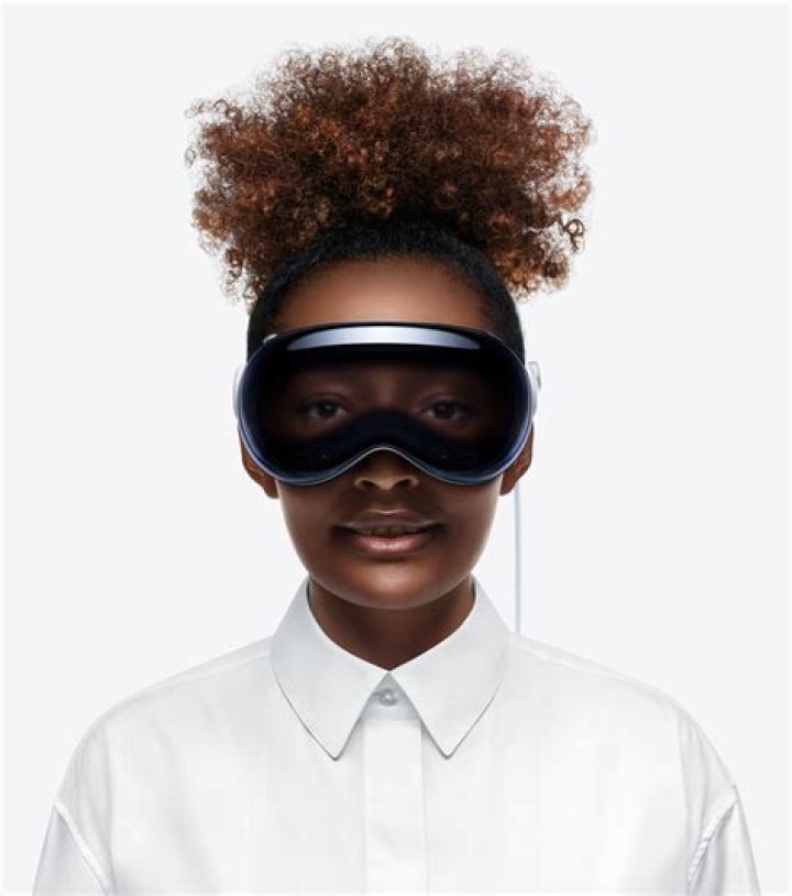 Does the Apple store carry refurbished products?