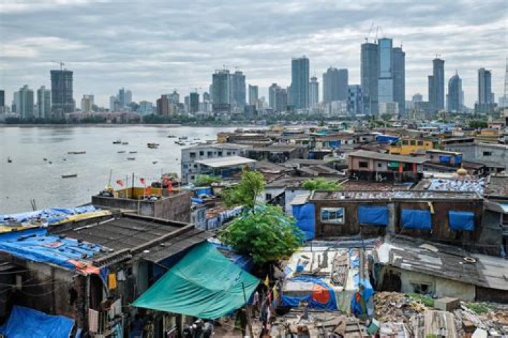 How big are the slums in Mumbai?