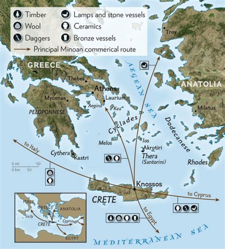 How did the Mycenaeans and Minoans contribute to Greek culture?