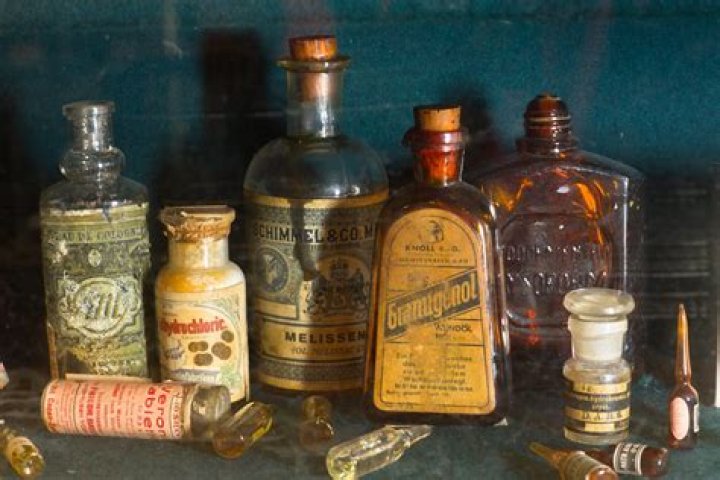 How do doctor brown bottles work?