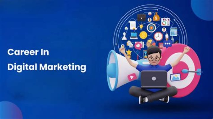 How do I choose a career in digital marketing?