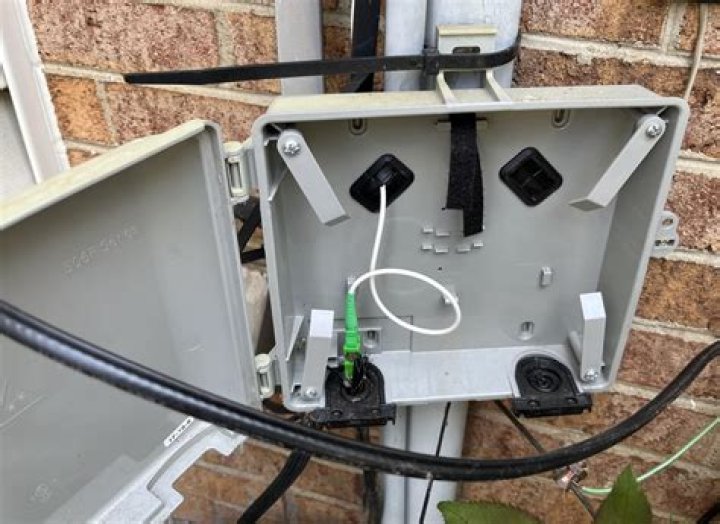 How do I connect my FiOS router to the Internet?