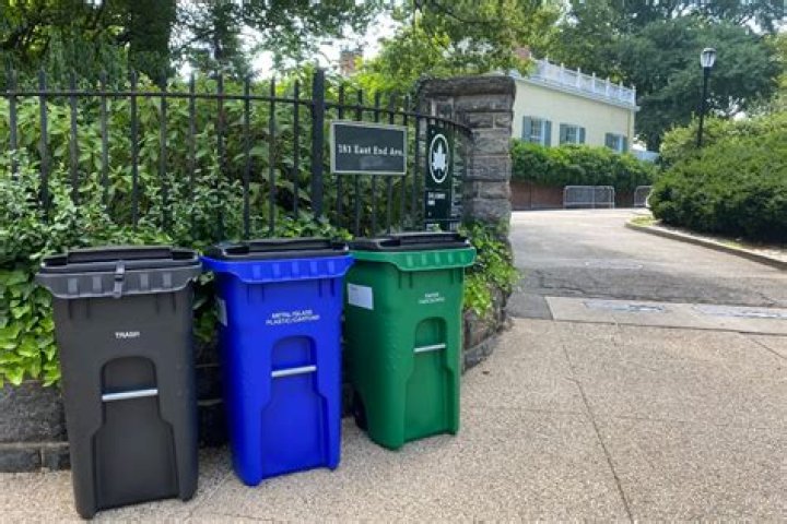 How do I get a new trash can in Sacramento?