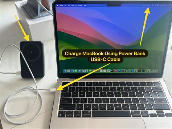 How do I know if my MacBook 2017 is charging?