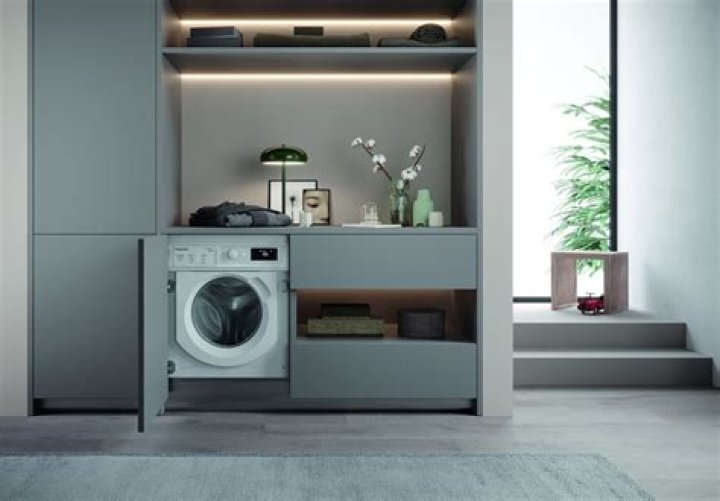 How do I reset my Samsung washer door lock?