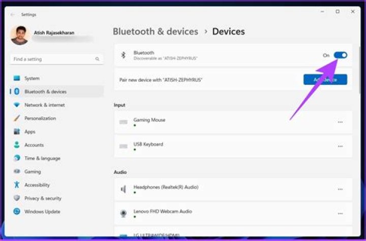 How do I turn on Bluetooth on my Samsung phone?