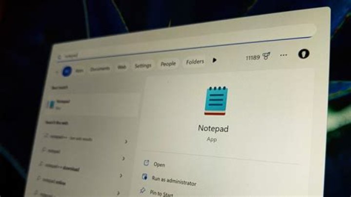 How do I use Notepad to make a website?