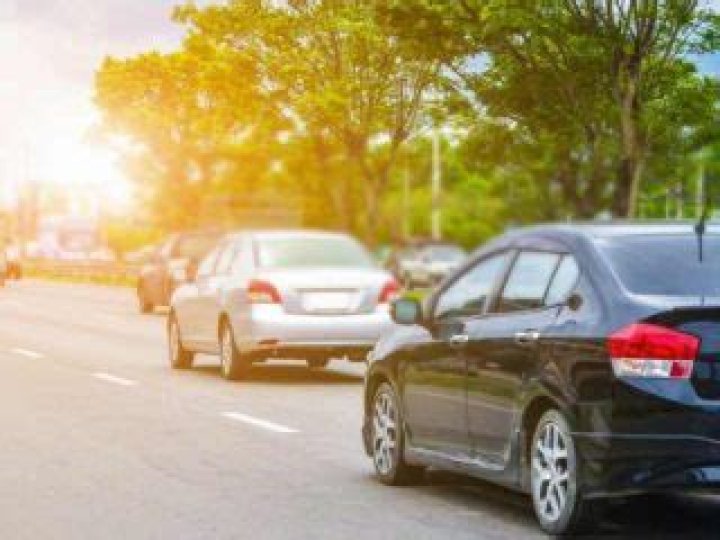How do police track stolen cars?
