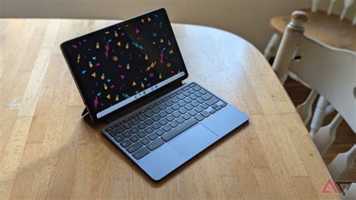 How do you download GalliumOS on a Chromebook?