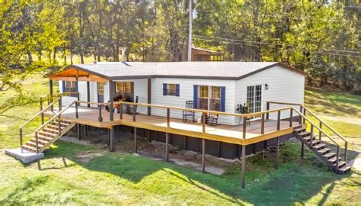 How do you find homes in foreclosure?