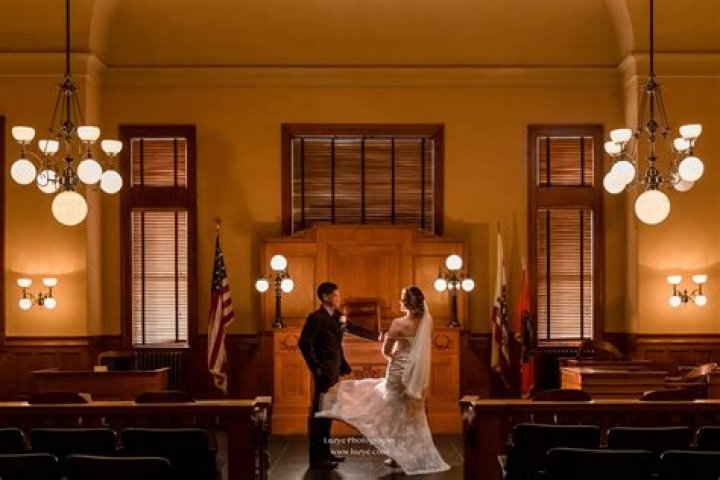 How do you get married at the courthouse in NJ?