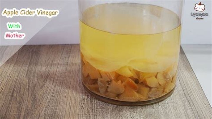 How do you make cider vinegar from apple cider?
