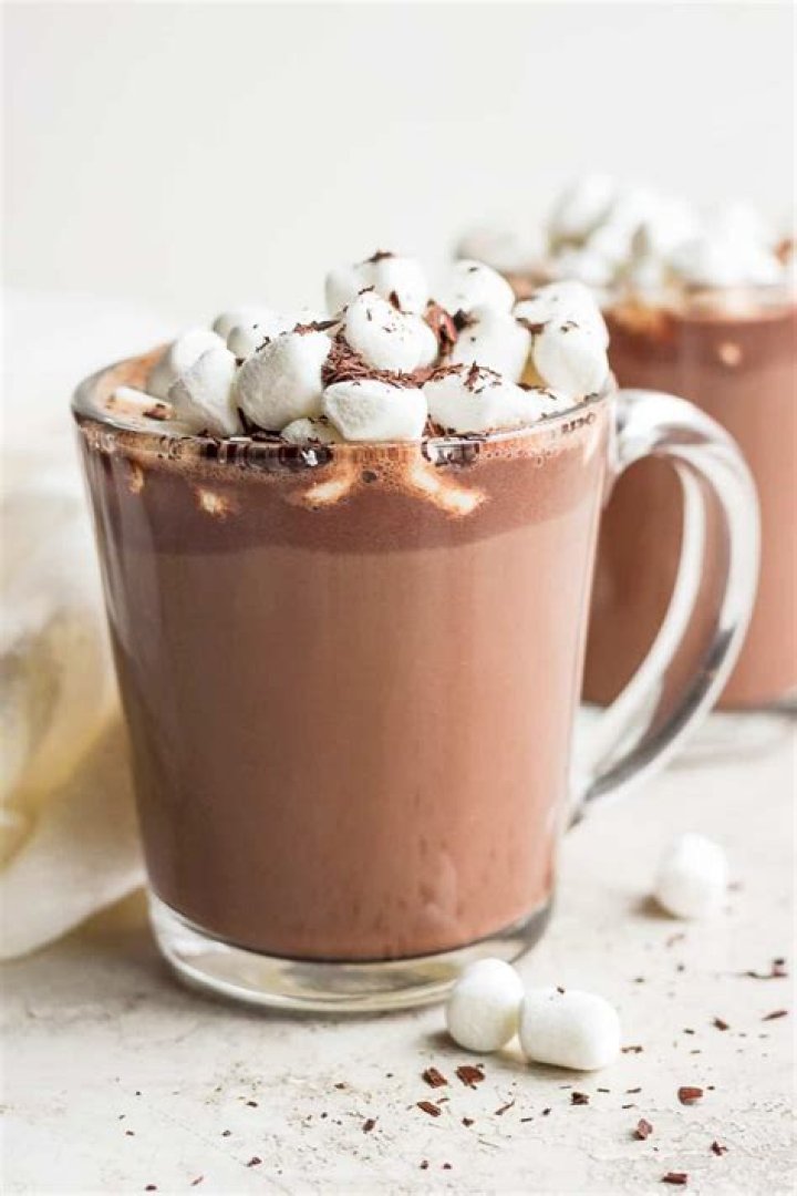 How do you make hot chocolate with powder?