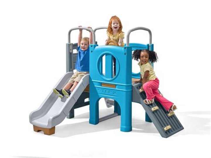 How do you mulch around a playset?