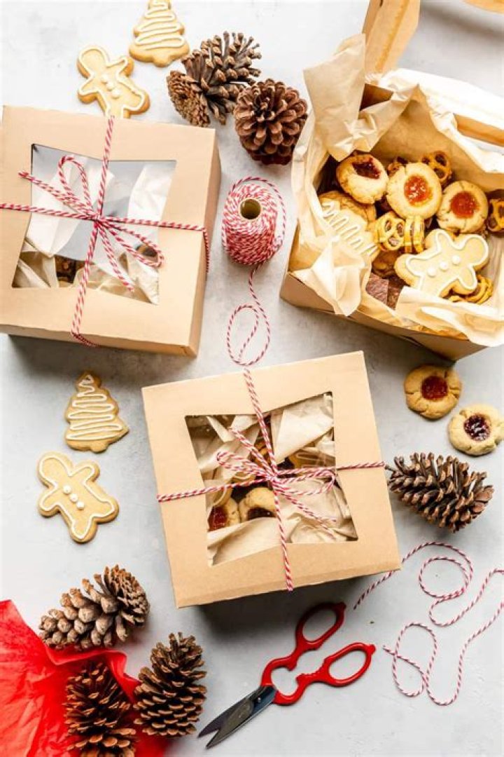How do you package cookies for Christmas gifts?