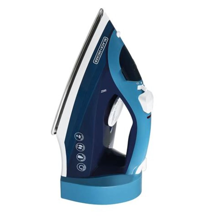 How do you put water in a Black and Decker iron?