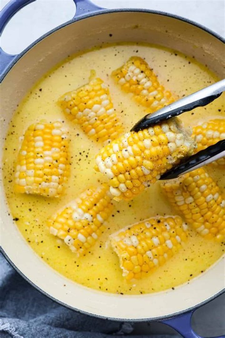 How do you reheat corn on the cob in the oven?