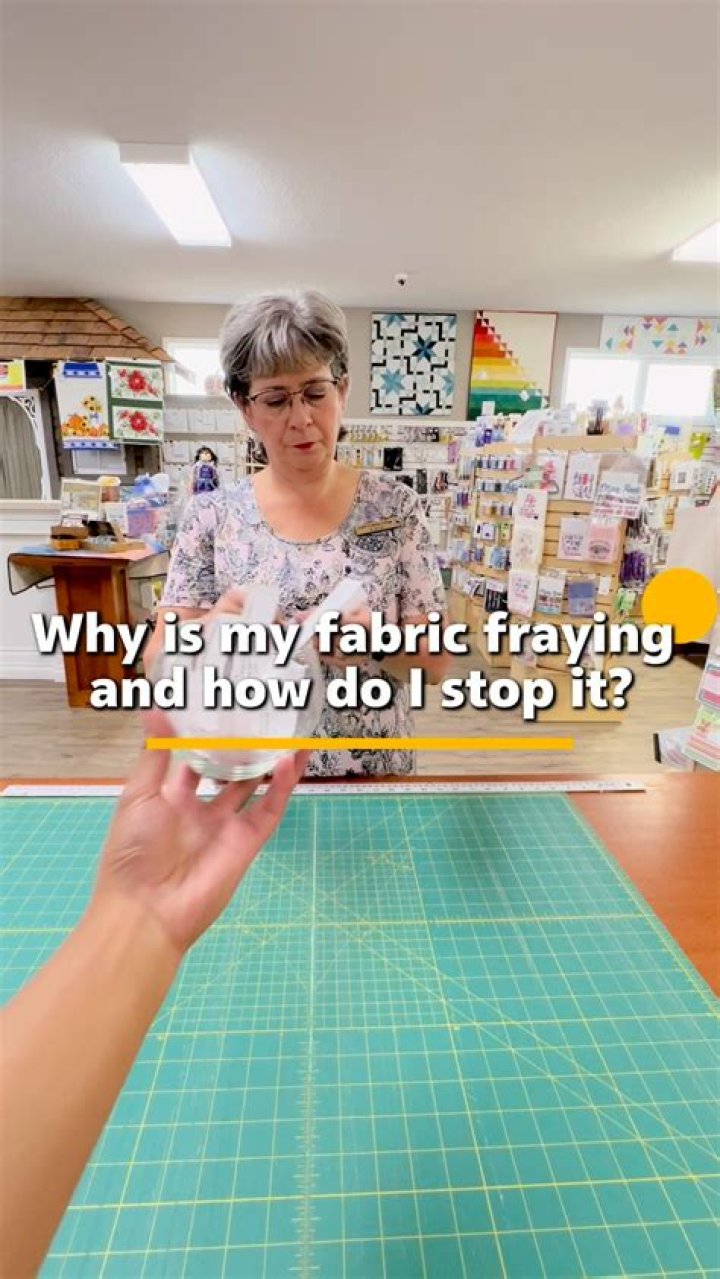 How do you sew fabric fraying?