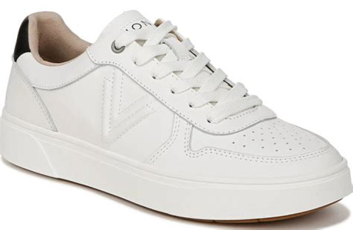 How do you shine white leather shoes?