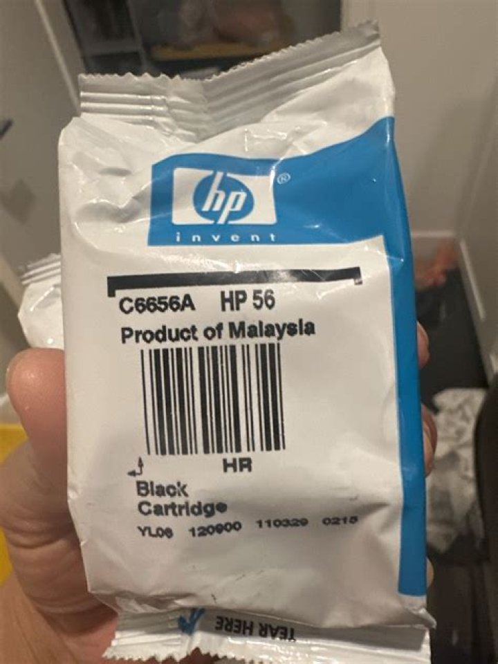 How do you store unopened ink cartridges?