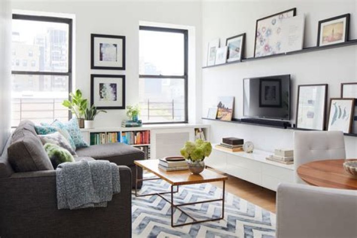 How do you style a small family room?
