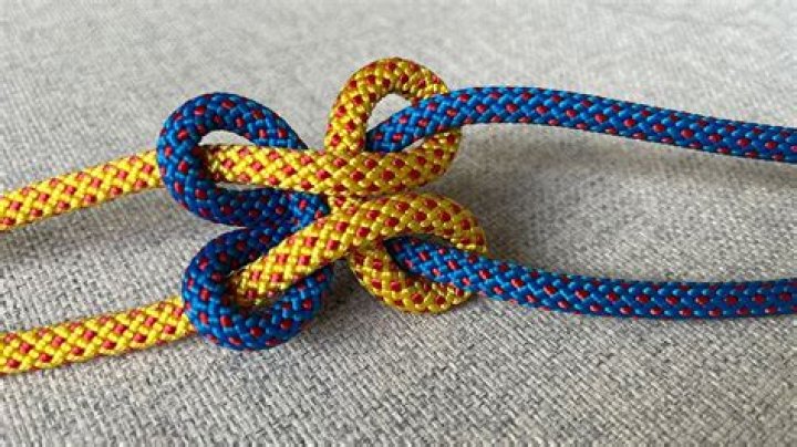 How do you tie a nylon rope?