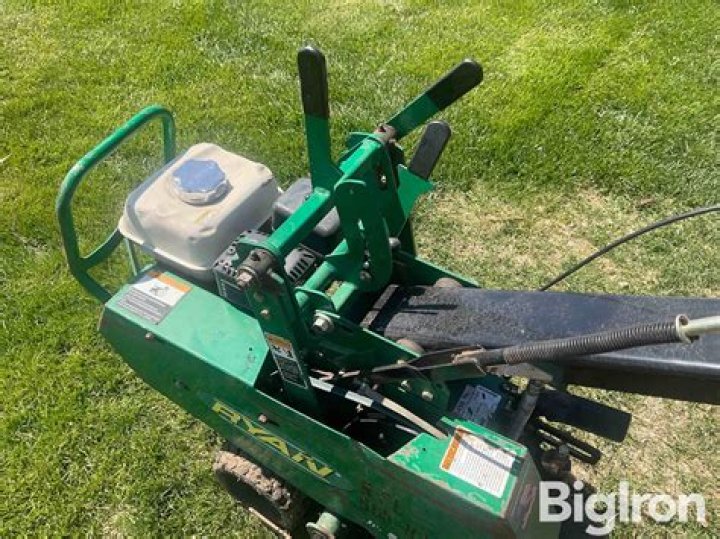 How do you use a Ryan sod cutter?
