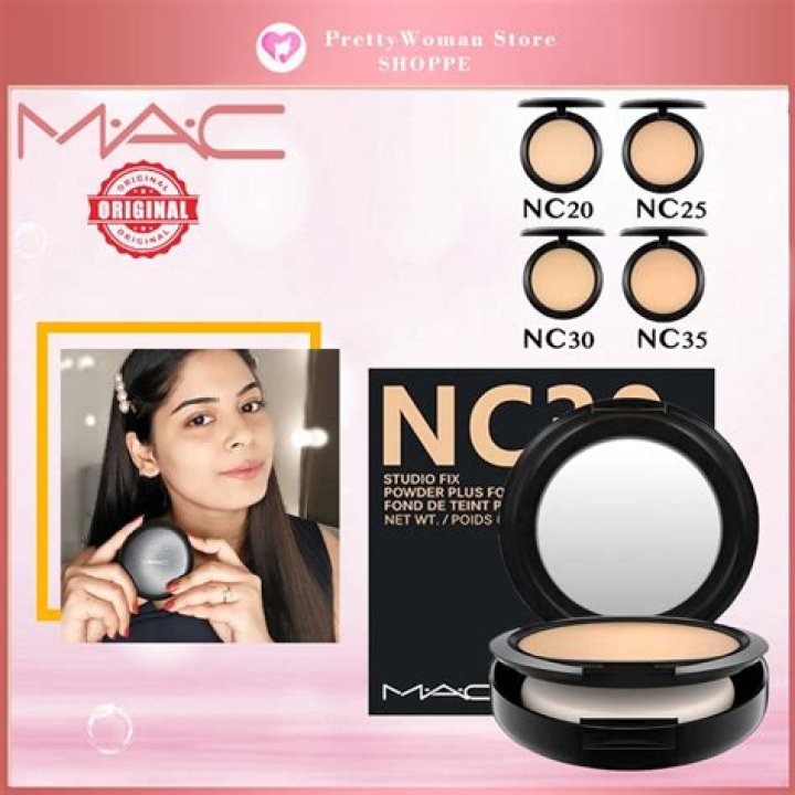 How do you use Mac compact powder?